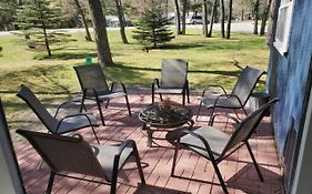 East Tawas City 3 Bedroom Rustic Cabin With Lake Huron Views